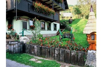 Słowenia Privát Studor, Zewnątrz